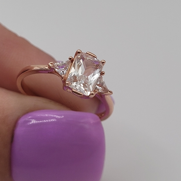 RoseGold plated 925 sterling silver ring with rectangular cut gem - Picture 14 of 16